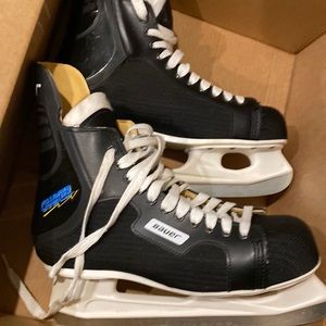 Bauer Charger Hockey Skates DD A 12 95 Made In Canada.Great condition.Blade 12”.